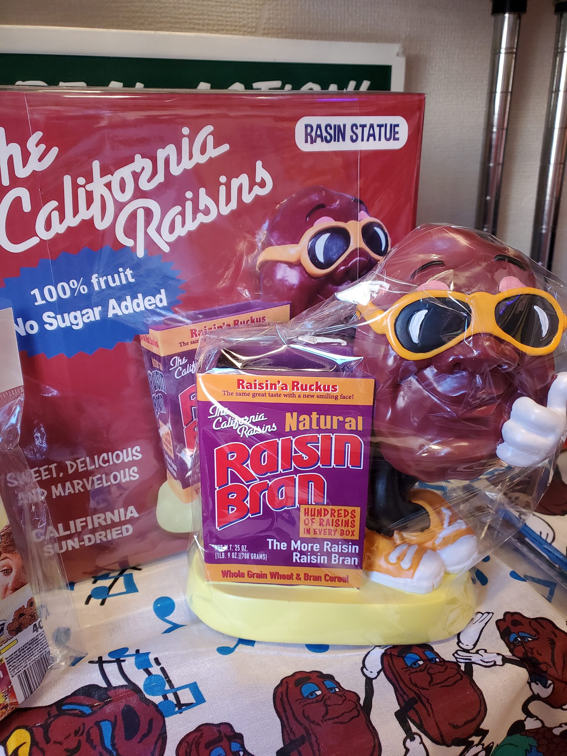 Raisinsスタチュー